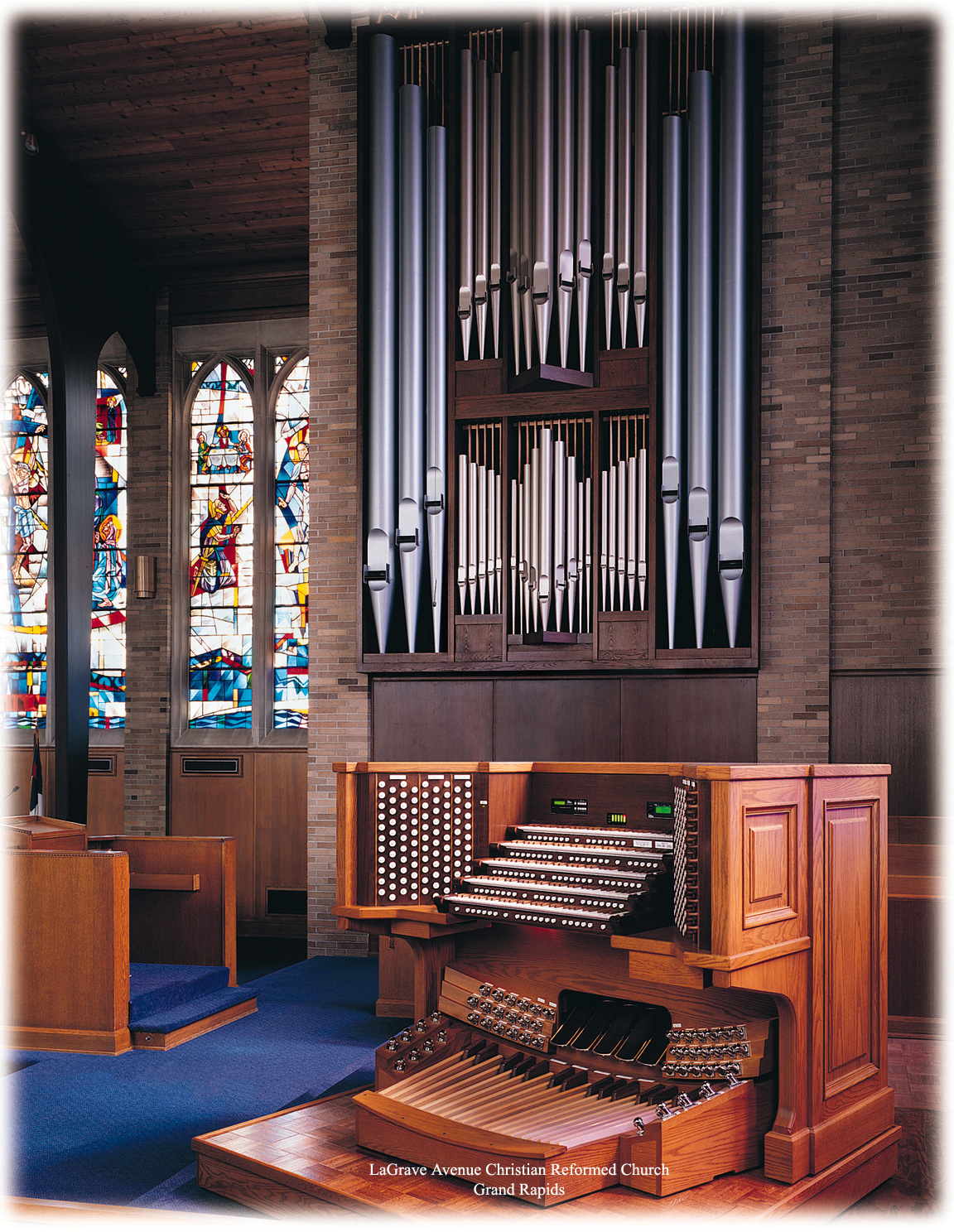 LaGrave Ave Christian Reformed, Grand Rapids MI - Allen Five-Manual Console/76-Rank Austin Pipe Organ